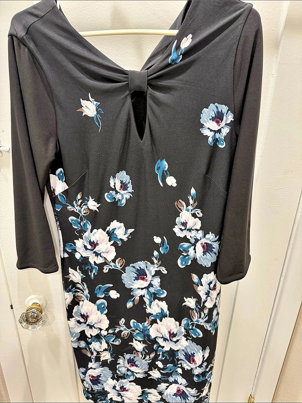 White House Black Market Floral Midi Dress in Black & Blue Size Small